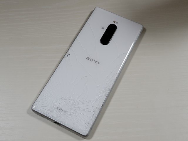 　★【38197WM】 ジャンク SoftBank 802SO SONY Xperia 1 ホワイト SIMロック解除済 1円！1スタ !_画像2