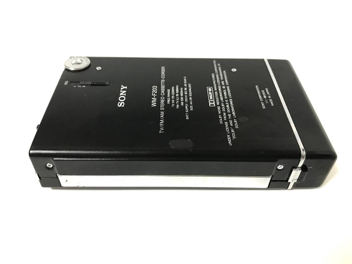 [美品][美音][整備品] SONY ウォークマン WM-F203 電池ボックス付き マットブラック (カセットテープ再生録音ラジオAM/FM)_画像6