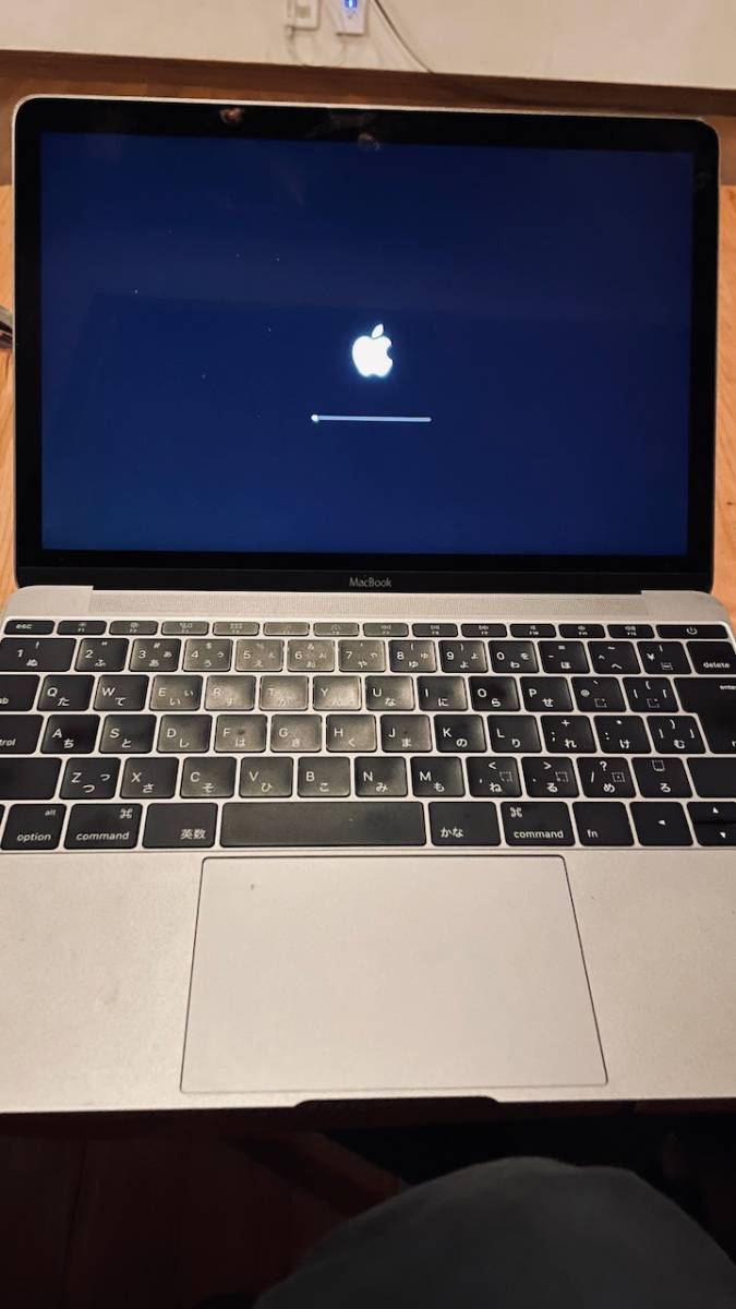  Junk пуск проверка MacBook 512GB A1534 (Retina, 12-inch, Early 2015) вмятина, царапина,Wi-Fi слабый ., аудиовыход нет OSX использование смог сделать.