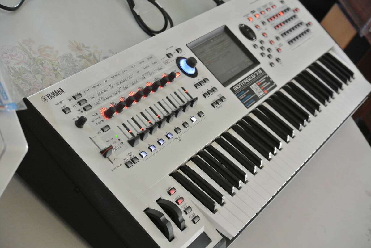 Yahoo!オークション - YAMAHA MONTAGE 6 WH GATOR HARDCASE付 Yahoo!オークション - YAMAHA MONTAGE 6 WH GATOR HARDCASE付