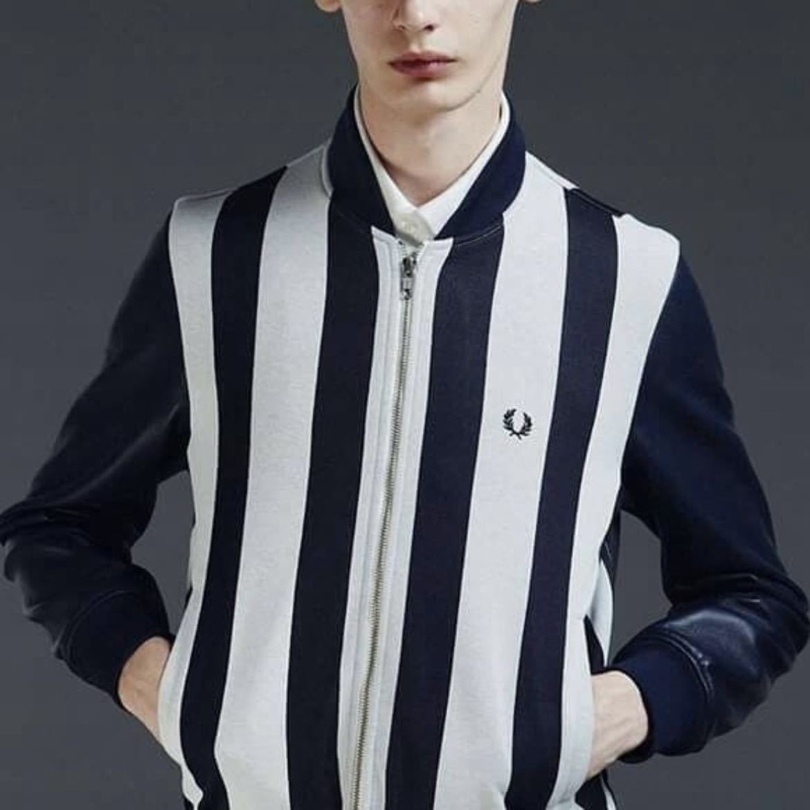 FRED PERRY フレッドペリー 羊革 ストライプ スタジャン レザー FRED PERRY フレッドペリー 羊革 ストライプ スタジャン レザー