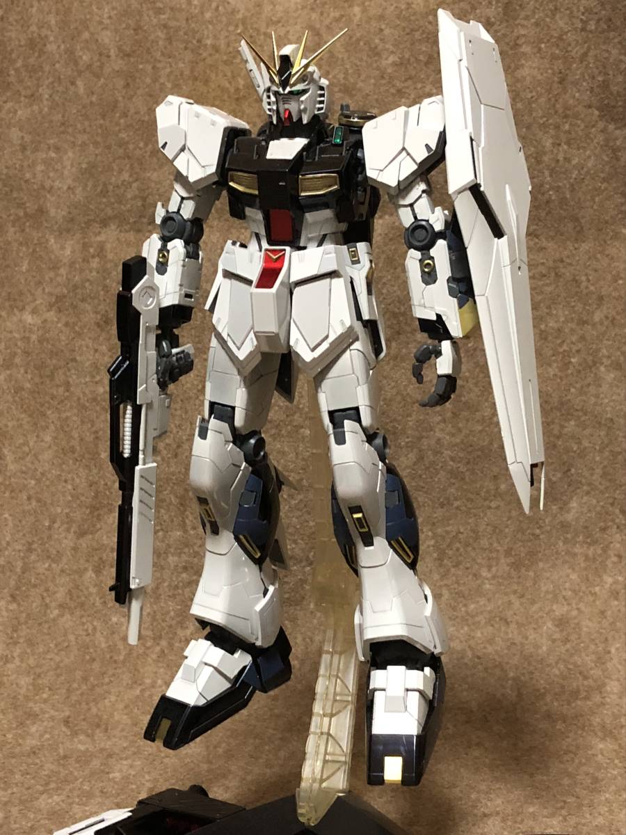 【素組完成品】MG 1/100 RX-93 νガンダム Ver.Ka チタニウムフィニッシュ (機動戦士ガンダム 逆襲のシャア) GUNDAM マスターグレード