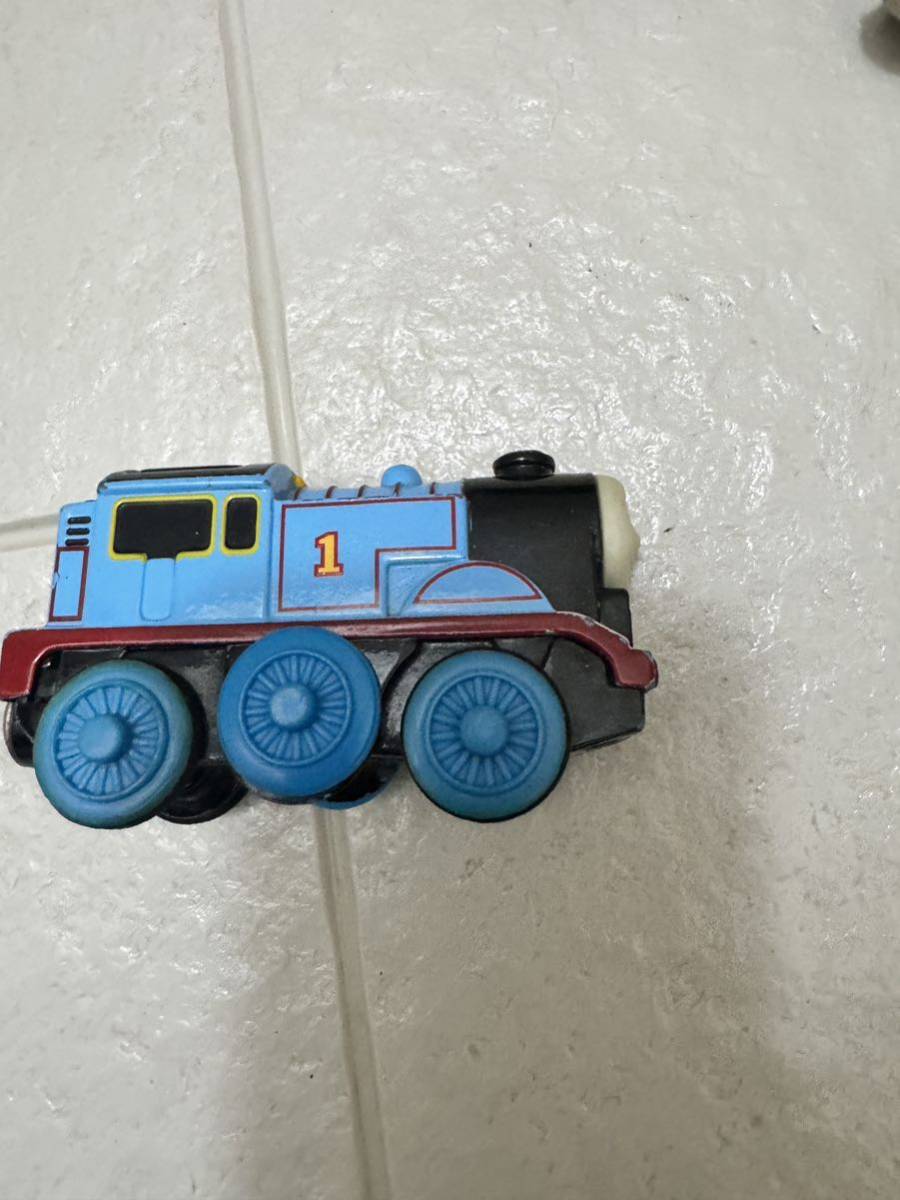 トーマス まとめ ミニカー 汽車 電動 プラレール 木製 作業車 Thomas バリー 車 オープンカー Disney おもちゃ きかんしゃトーマス 機関車_画像2