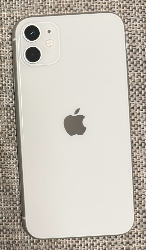 Apple iPhone 11／256GB／ホワイト／SIMフリー／付属品未使用／フルセット