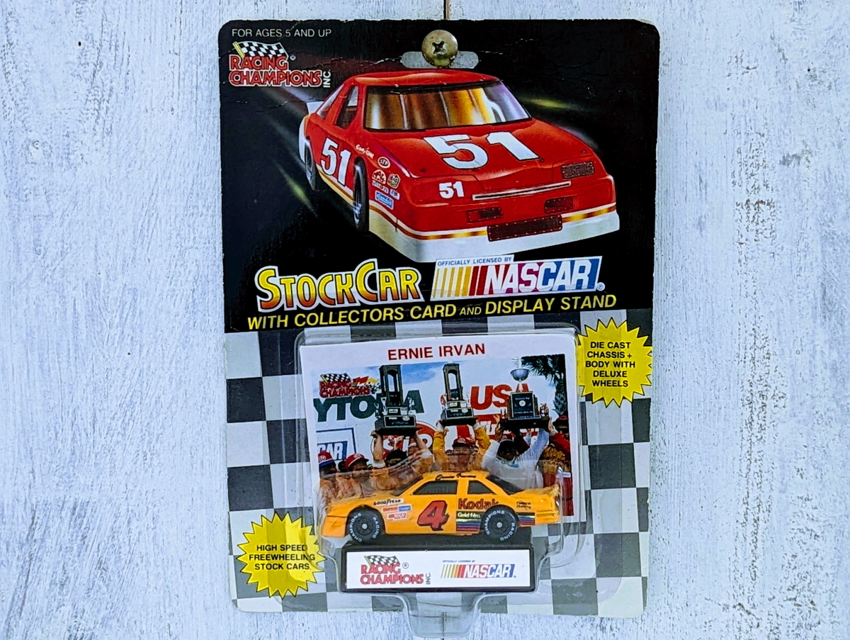 ◆ナスカー NASCAR◆アーニー・アーヴァン コダック Ernie Irvan Kodak シボレー◆*難 RACING CHAMPIONS レーシング チャンピオン_画像1