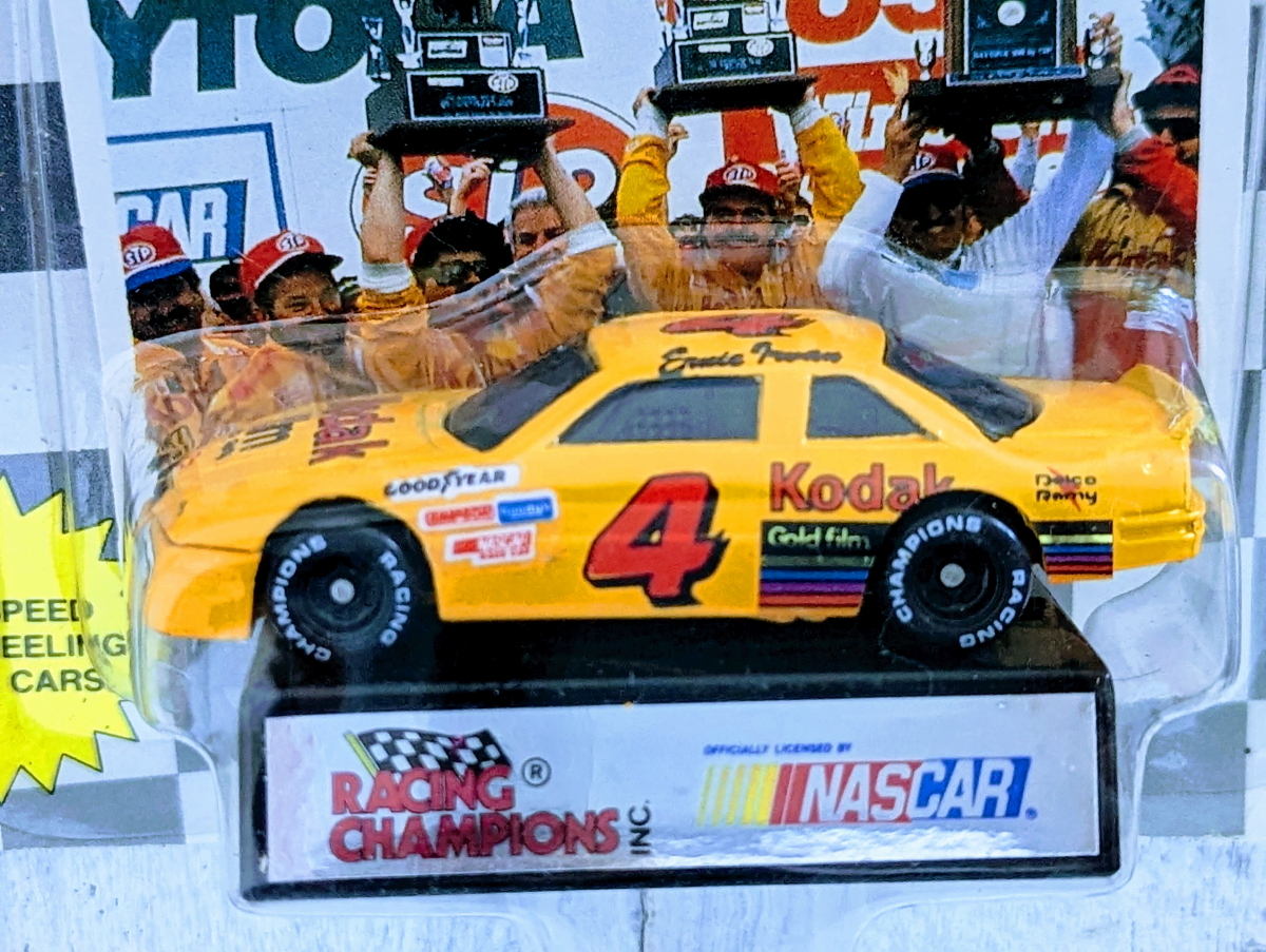 ◆ナスカー NASCAR◆アーニー・アーヴァン コダック Ernie Irvan Kodak シボレー◆*難 RACING CHAMPIONS レーシング チャンピオン_画像2