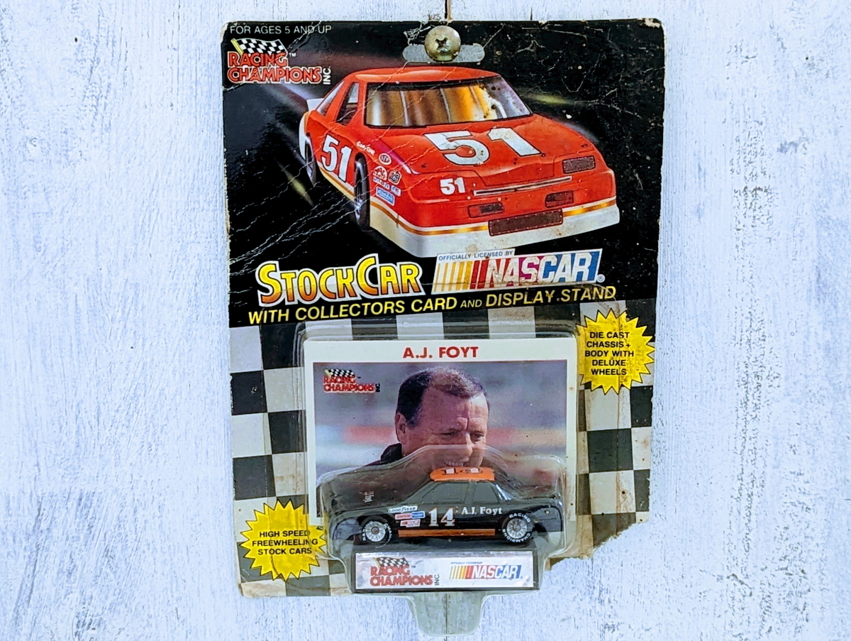 ◆ナスカー NASCAR◆A.J.フォイト A. J. Foyt オールズモビル OLDSMOBILE◆*難 RACING CHAMPIONS レーシング チャンピオン_画像1