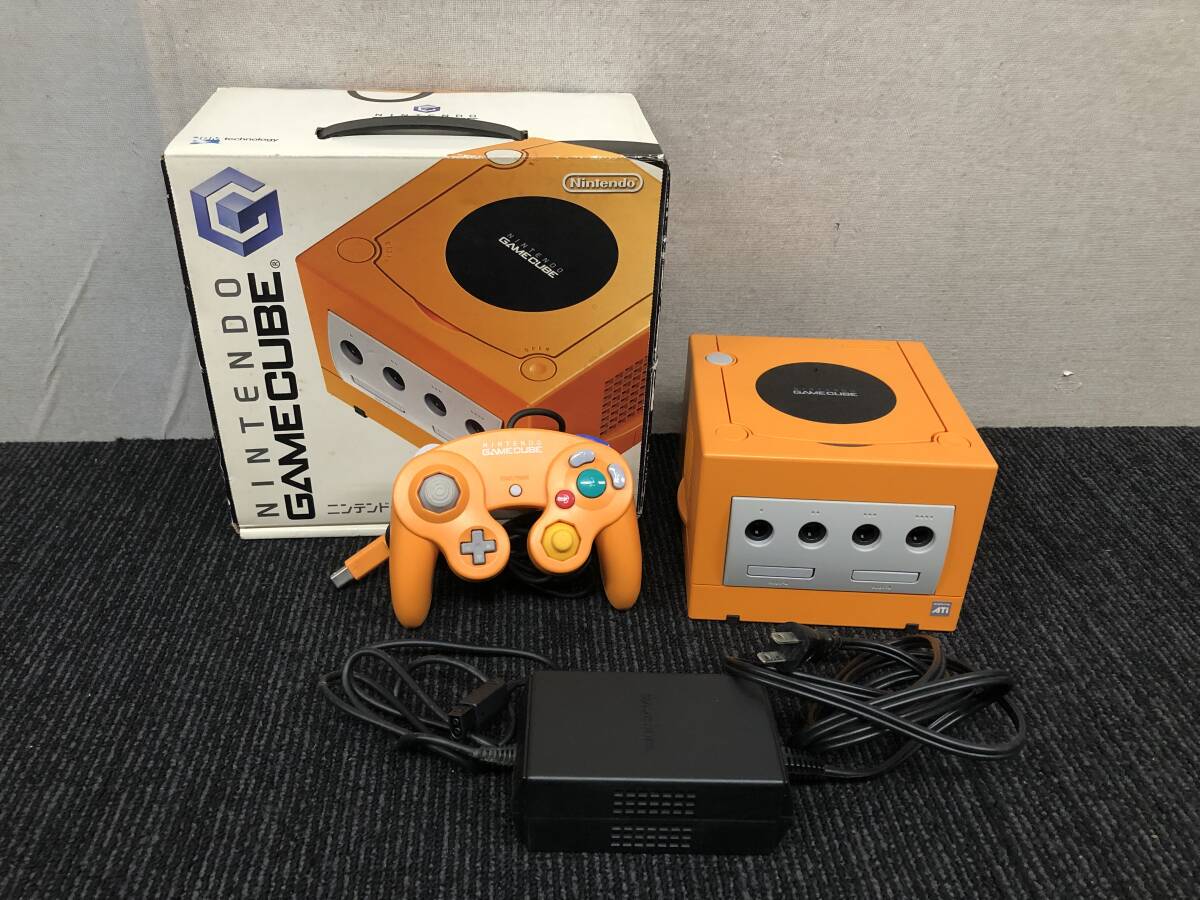 255☆Nintendo　GAME CUBE　DOL-001（JPN）　任天堂　ゲームキューブ　オレンジ　通電OK　ニンテンドー　写真追加有り_画像1