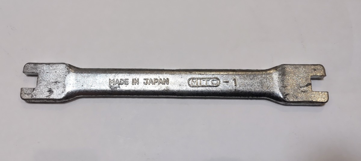  Kawasaki original nipple wrench 8 number -9 number spoke wheel spoke around . exclusive use tool that 1