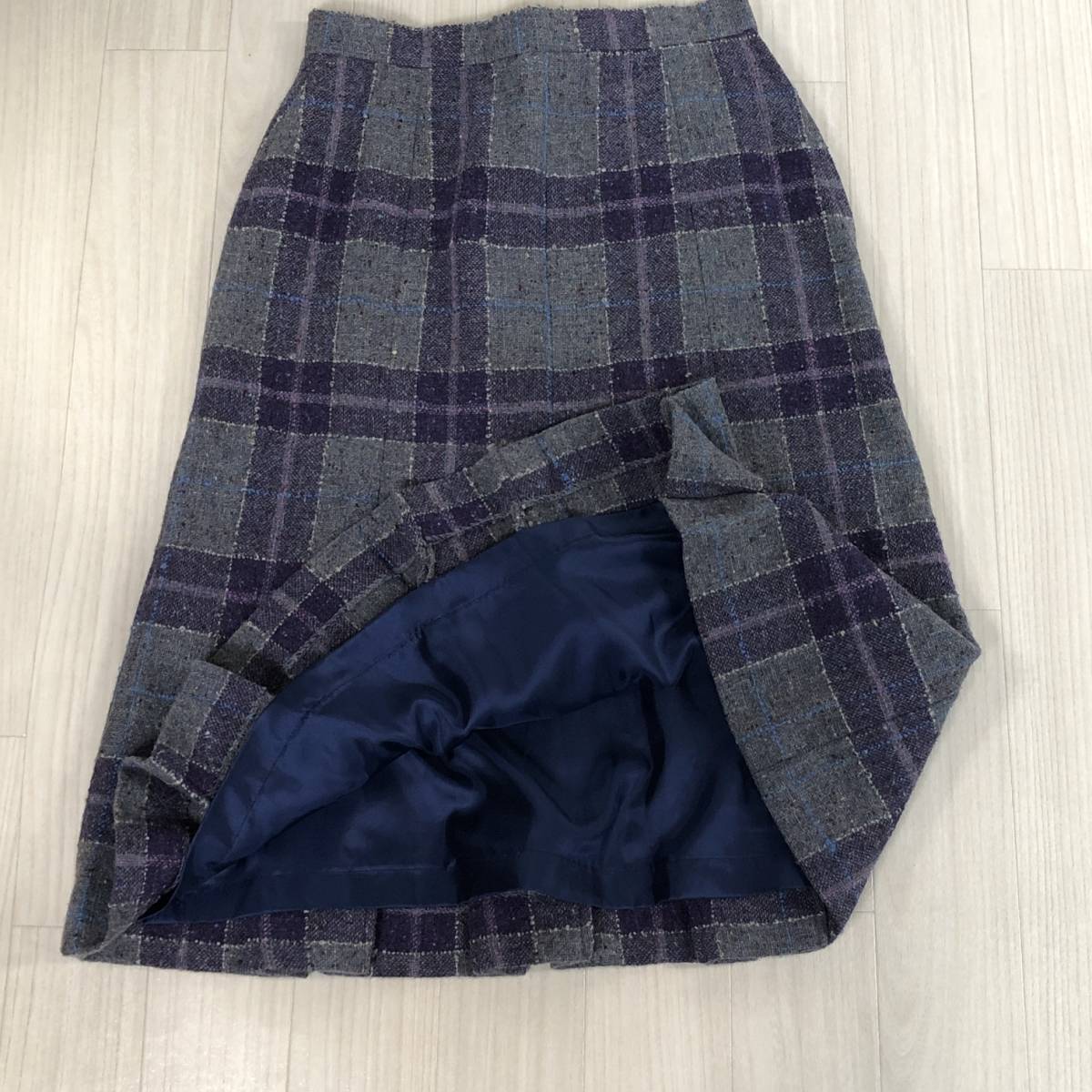 Y0588 Leilian Leilian lady's setup jacket long sleeve shoulder pad pleated skirt knees height 9 number M size check pattern wool 100% autumn winter 