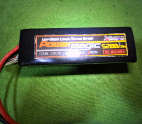 PowerMagic-LW　リポ[35C-TYPE]　22.2V-5200mAh 中古　③_画像2