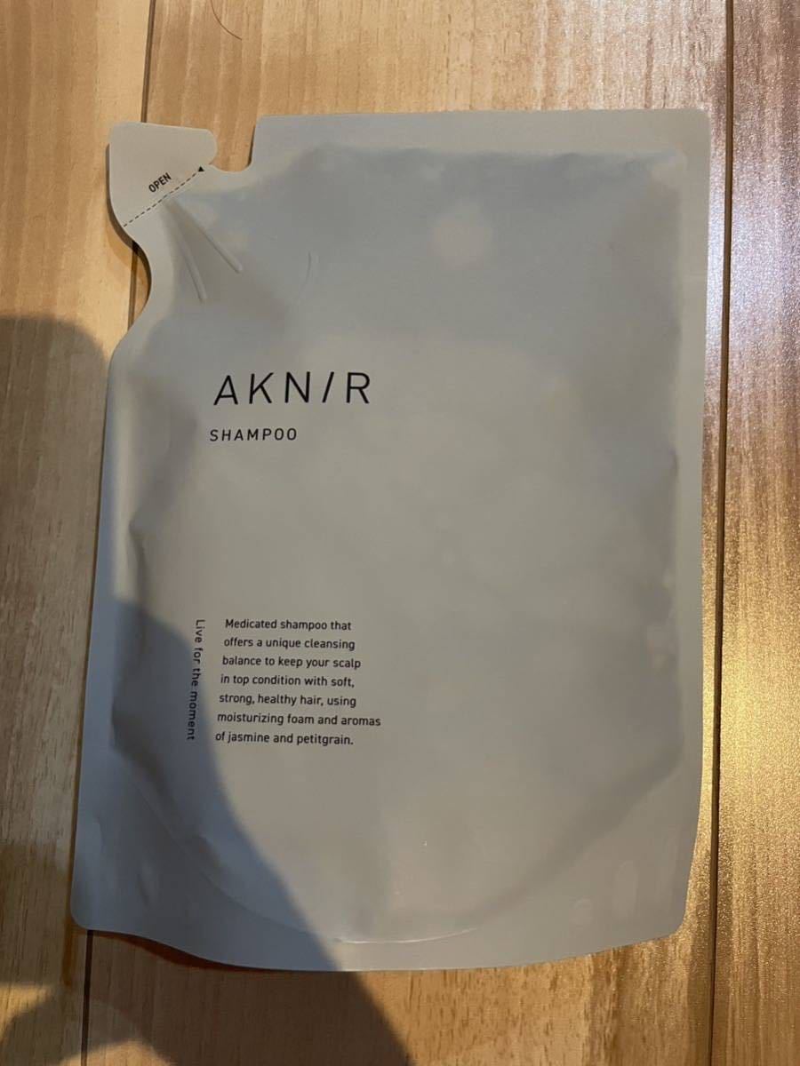 AKNIR アクニー 梨花 つめかえ用 薬用シャンプー ダメージヘア アンチエイジングケアシャンプーの画像1