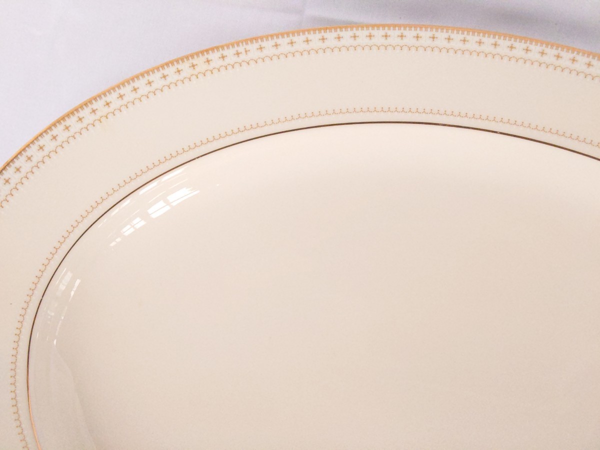 未使用 Noritake ノリタケ 大皿 食器 白 プレート 41x31cm 高さ4cmの画像6