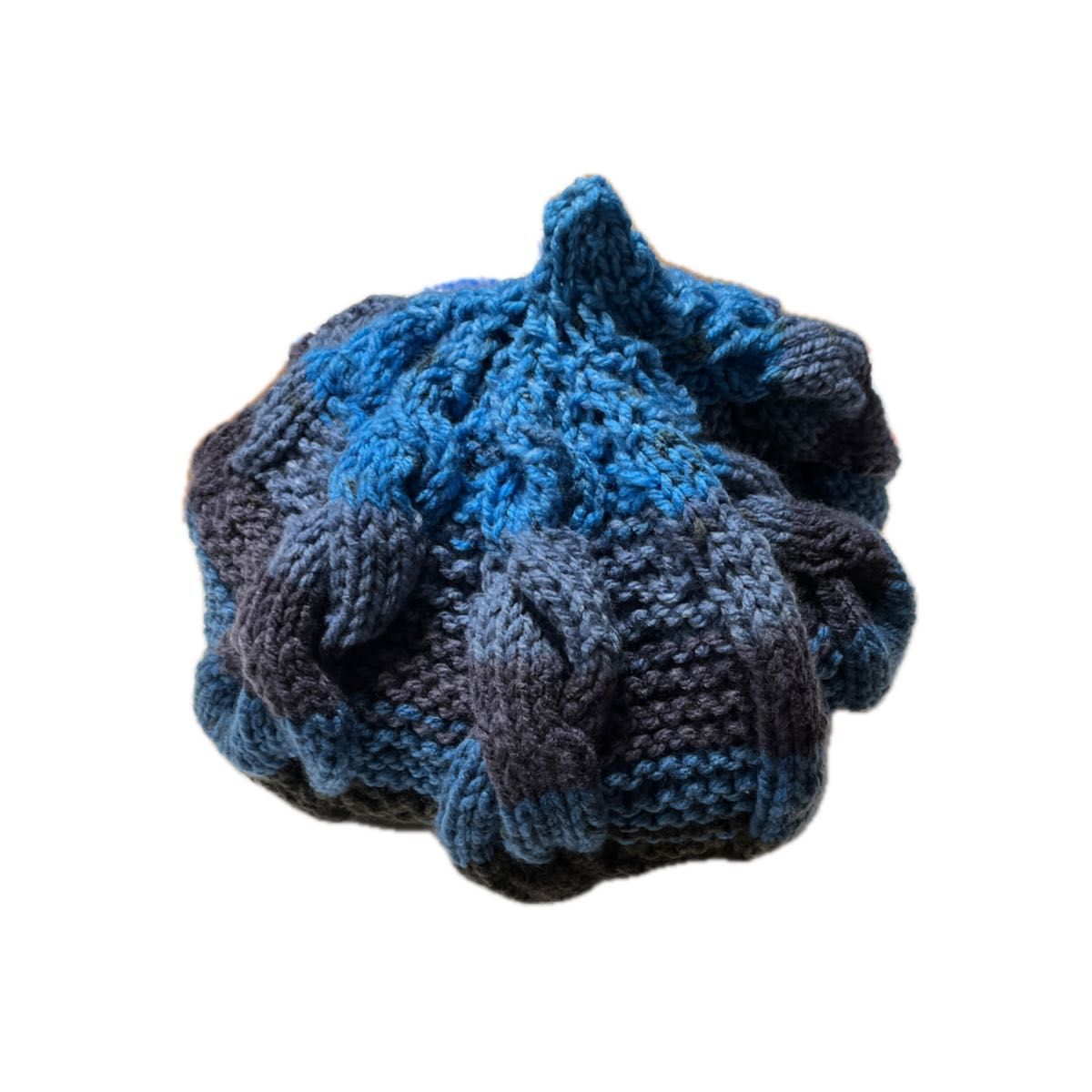 ハンドメイド　手編み　ケーブル模様のベレー帽　サイズ: 頭周り54cm
