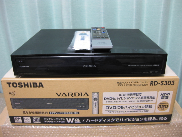 TOSHIBA　VARDIR　RD-S303　HDD & DVD レコーダー　純正リモコン付属　ジャンク　_画像1