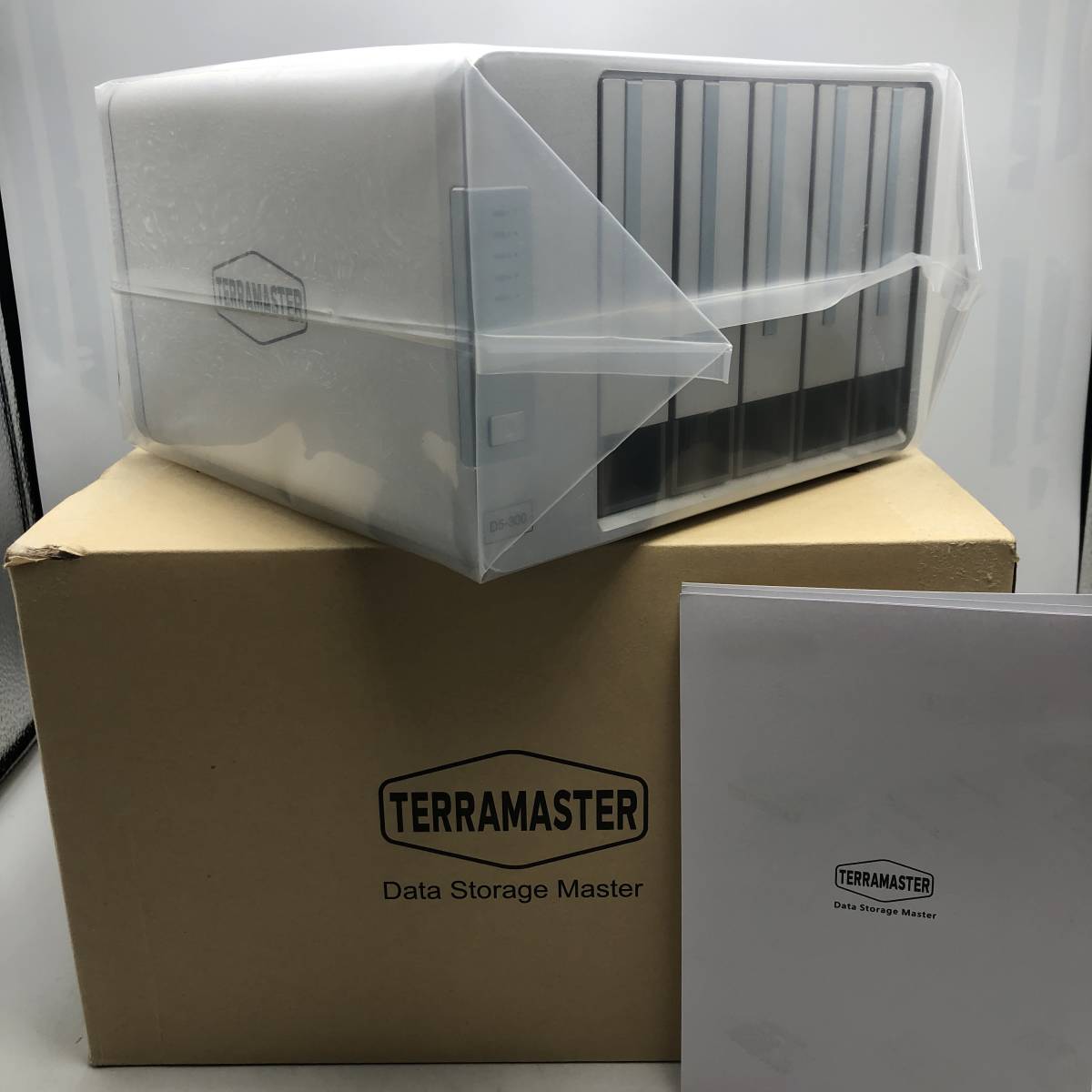 【未検品】TerraMaster D5-300 タイプC 5ベイ外付けハードディスクエンクロージャー HDD付属なし/Y15238-U2_画像1