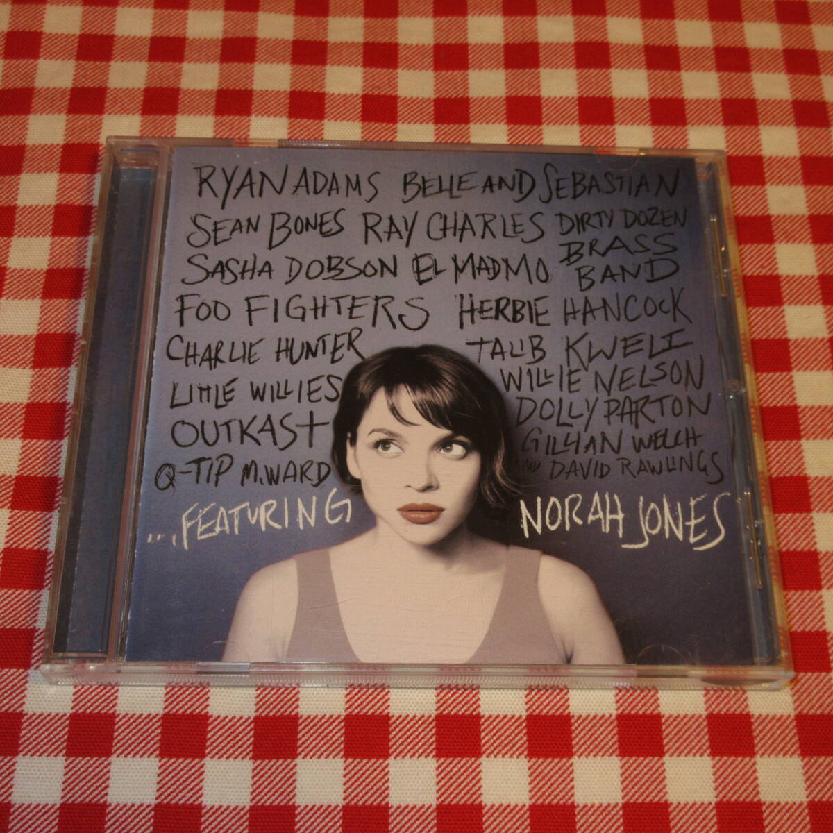 ノラ・ジョーンズの自由時間/...featuring Norah Jones◆レイ・チャールズ/ハービー・ハンコック/ウィリー・ネルソン/ドリー・パートン_画像1