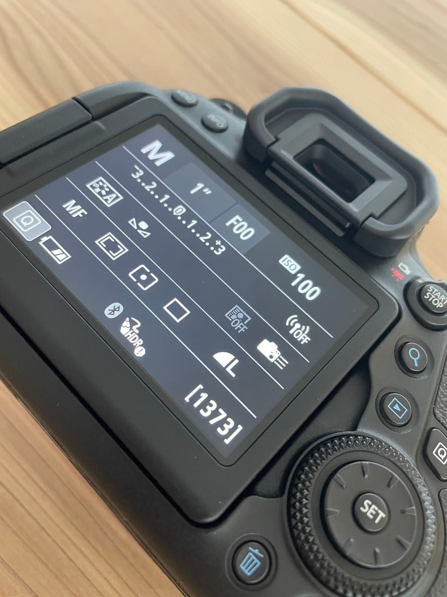 EOS 6D Mark II ボディ