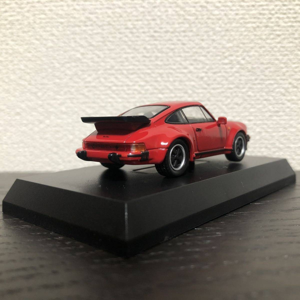 京商 1/64 Porsche 911 Turbo [930] Red/ポルシェ 911ターボ [930] 赤 レッド_画像3