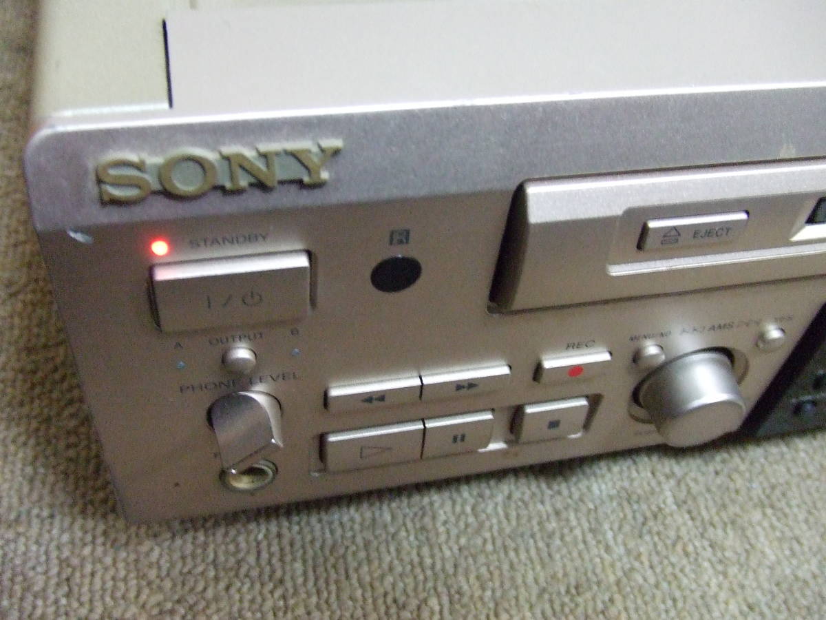 g933 ソニー SONY MDデッキ MDS-W1 オーディオ機器 minidisc deck 中古　本体 ジャンク_画像2