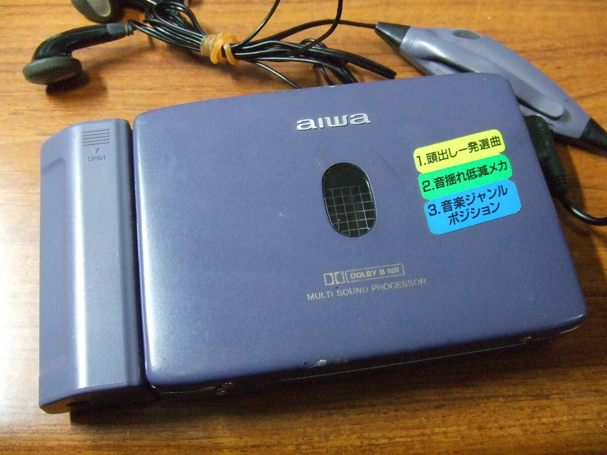 h268 aiwa アイワ PX720 ポータブルカセットプレーヤー 中古 本体 未確認 ジャンクの画像3