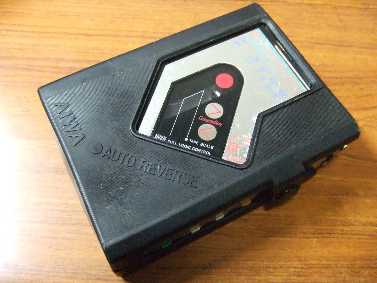 h270　aiwa カセットボーイ Cassette Boy HS-J8 ポータブルカセットプレーヤー 中古　未確認　ジャンク_画像10