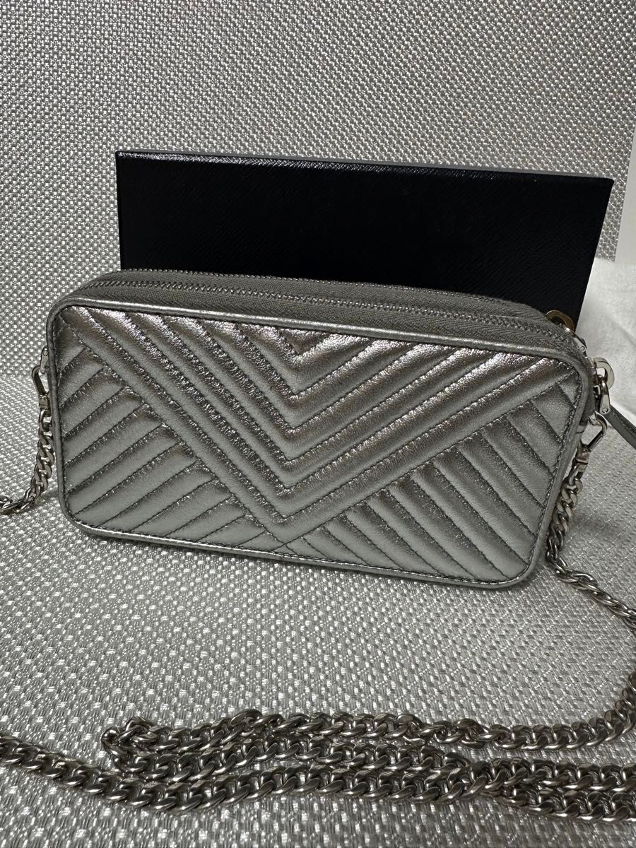 プラダ PRADA チェーンショルダーバック シルバー 美品|Yahoo プラダ PRADA チェーンショルダーバック シルバー 美品|Yahoo