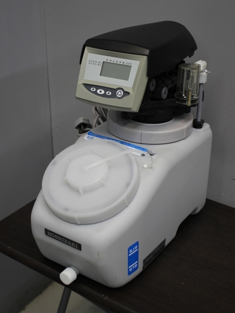 中古品 ホシザキ 軟水器 SSH-03C 業務用 軟水 水 水道水 給水 電解水用 全自動 100V 単相 厨房内 キッチン 飲料水 水回り タンク 74363