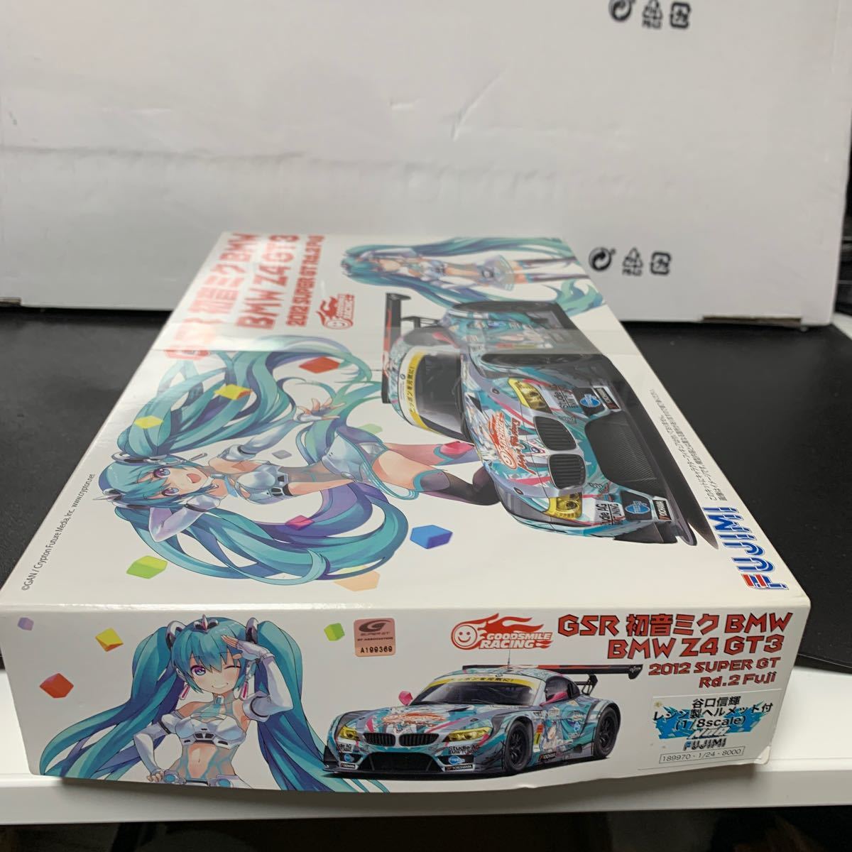 フジミ 1/24 グッドスマイルレーシング 初音ミク BMW Z4 GT3 2012 谷口選手1/8 レジン製ヘルメットモデル付_画像2