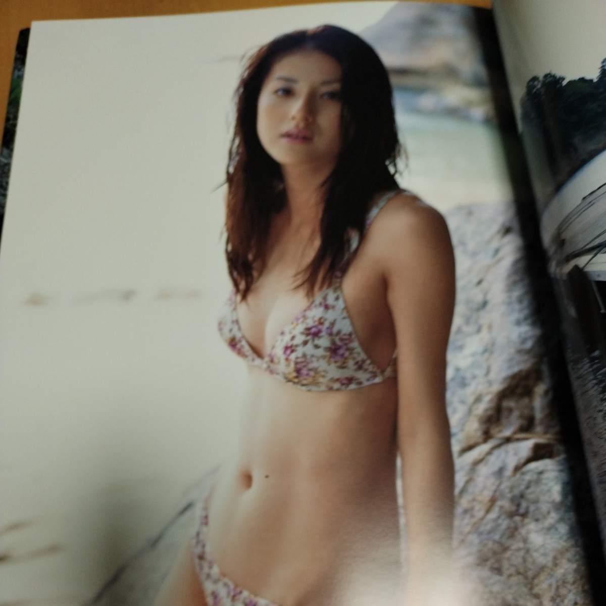 Yahoo!オークション - 松本若菜 ファースト 写真集 watercolor Yahoo!オークション - 松本若菜 ファースト 写真集 watercolor