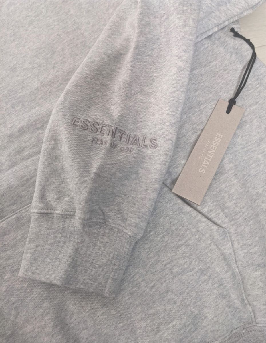 新品 FOG ESSENTIALS エッセンシャルズ LA パーカー L グレー 新品 FOG ESSENTIALS エッセンシャルズ LA パーカー L グレー