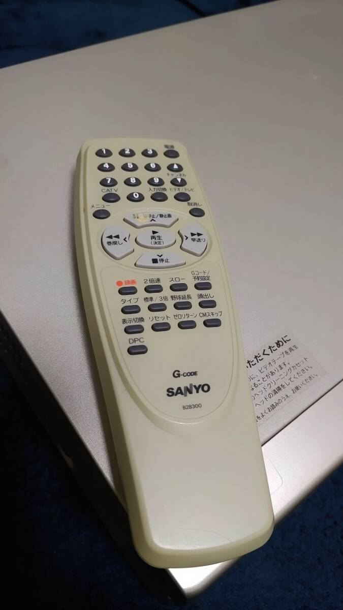 美品動作確認済み問題なく作動しました。　SANYO　サンヨー　VZ－Ｖ11　ビデオテープレコーダー　VHSビデオデッキ　保存状態良好_画像3