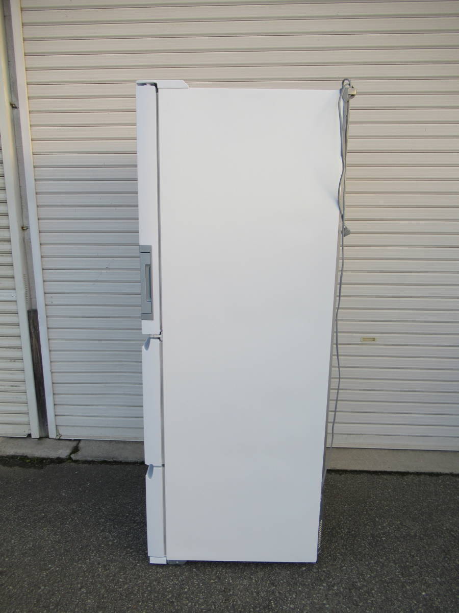 シャープ冷凍冷蔵庫 SJ-GW35H-W  ２０２２年 ３５０L  美品 ドア両開き 兵庫県加古川市より１００Km 以内の方は送料無料です。の画像3