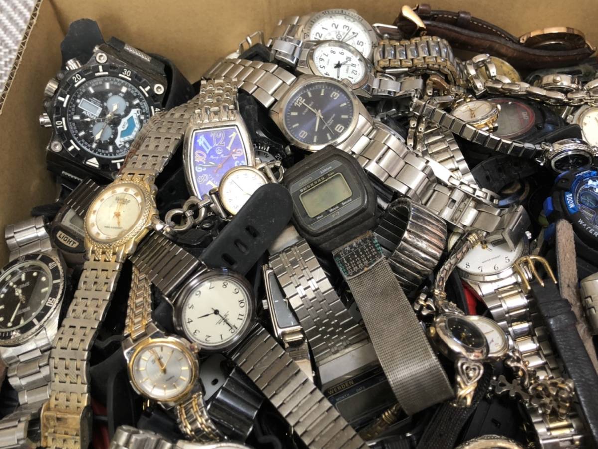 ジャンク 腕時計 300本以上 SEIKO CITIZEN CASIO セイコー シチズン カシオ ブランド まとめ売り 大量 まとめて 動作未確認品 (A)_画像2