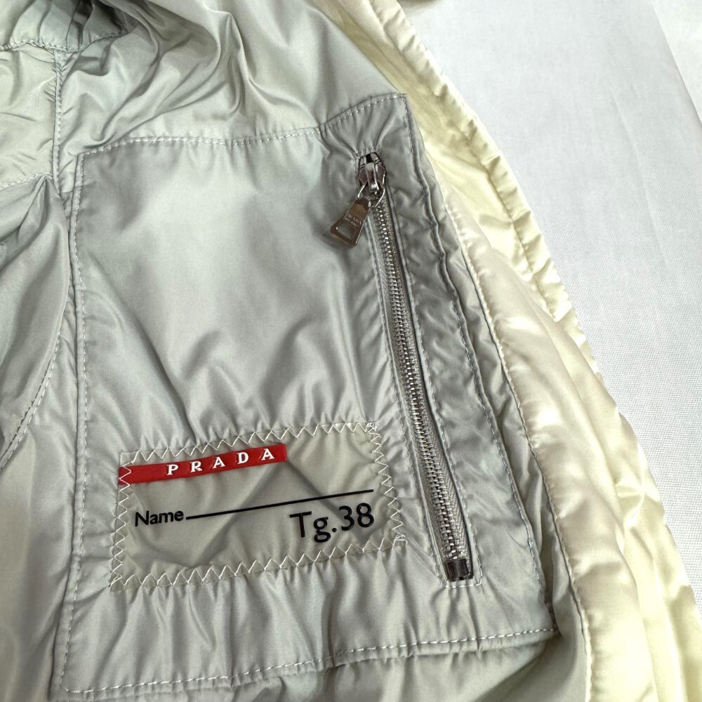 PRADA プラダ ジャケット ボア アウターブルゾン サイズ 38 白 PRADA プラダ ジャケット ボア アウターブルゾン サイズ 38 白
