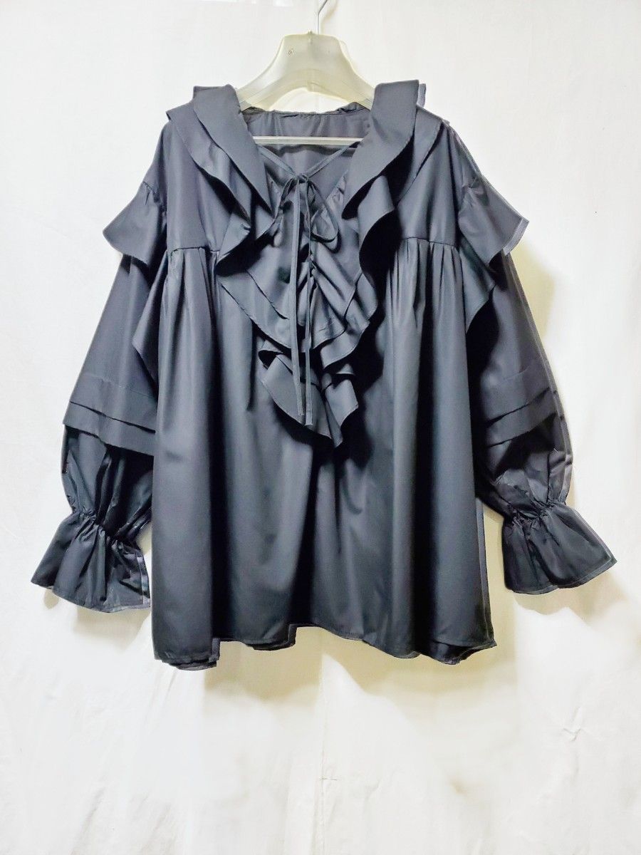 ボリューム袖　フリルブラウス　黒　リボン付き　チュニック　ギャザーブラウス　韓国　モード系　ゴスロリ　体型カバー