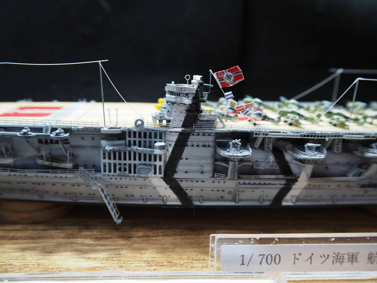 1/700 ドイツ海軍 航空母艦 仮想赤城 バルチックスキーム仕様 ケース付き完成品_画像5