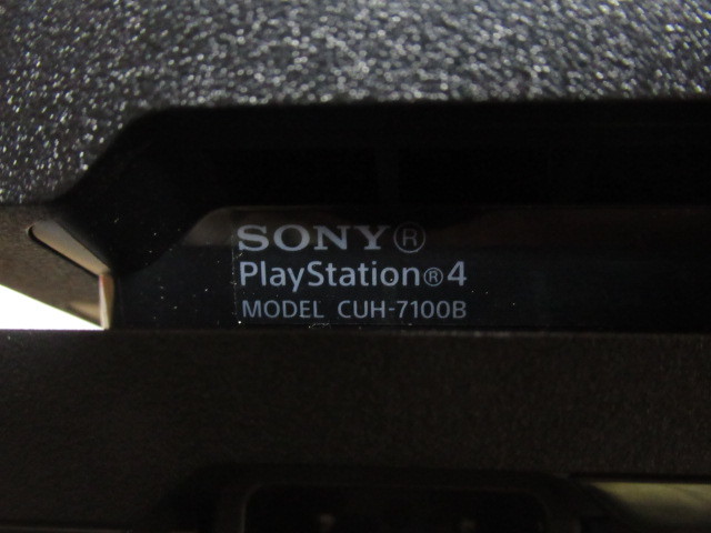 [fe1 BY7335] SONY PlayStation 4 Pro CUH-7100B ジェットブラック 本体 コントローラー キングタムハーツⅢ 通電のみ確認_画像6