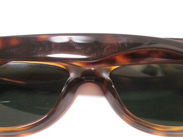 [feb2 NN7486] Ray-Ban レイバン サングラス RB2132 NEW WAYFARER 902 52□18 ケース付き　度無し_画像4