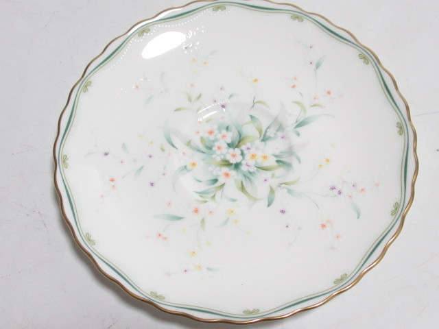 [fe0 BY7234] 未使用 Noritake Bone China ノリタケ 小花柄 ティーカップ & ソーサー 　カップ_画像5