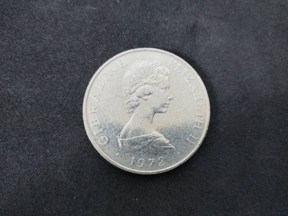 【C37】ジブラルタル　エリザベス女王銀婚　25ニューペンス　銀貨　記念コイン　記念メダル　海外　外貨　コイン　記念_画像2