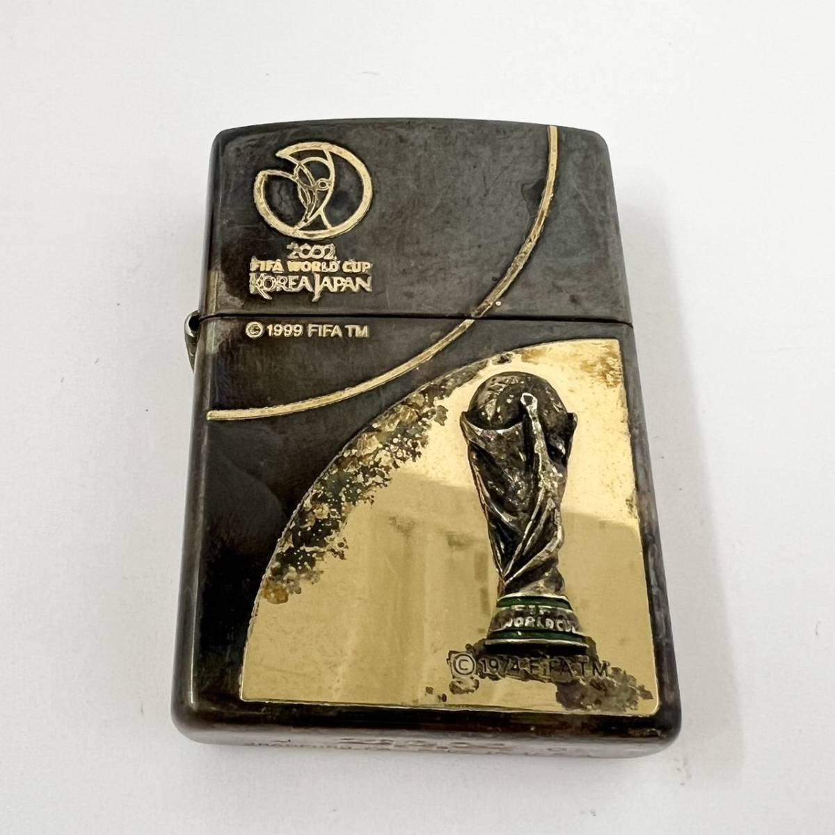 14430/ 2002 FIFA WORLD CUP KOREA JAPAN ZIPPO LIGHTER ジッポー ライター ゴールド 喫煙具_画像1