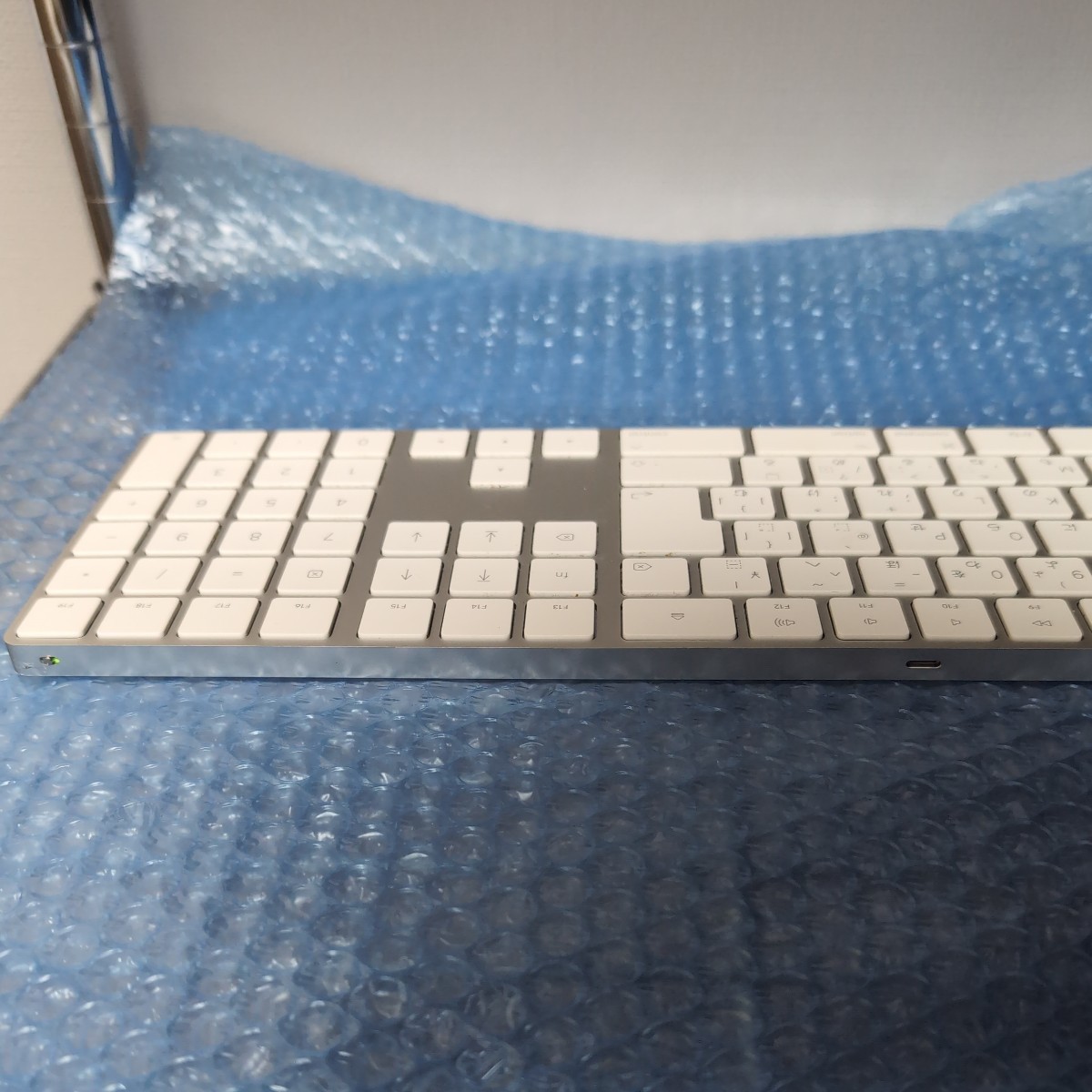 【動作品】Apple Magic Keyboard A1843 テンキー付き 日本語キーボード　純正　マジックキーボード_画像5