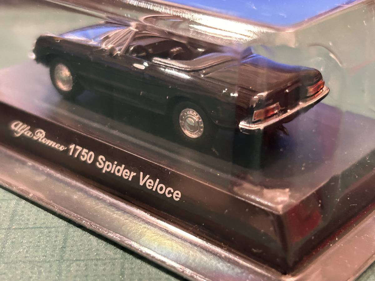 【貴重品・当時物】1/64 京商 アルファロメオ ミニカーコレクション 1750 スパイダー ベローチェ Spider Veloce ブラック Alfaの画像3
