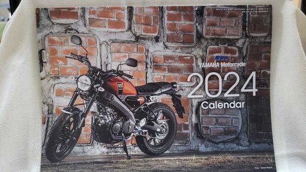 ヤマハモーターサイクルカレンダー2024　ヤングマシン　2月号付録のみ_画像1