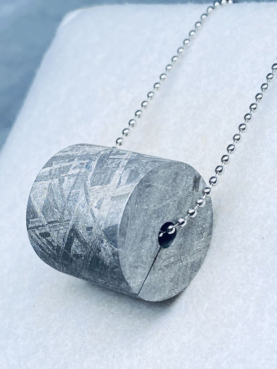ギベオン隕石　21㍉50g ナミビア　鉄隕石　ネックレス　メテオライト　男女兼用