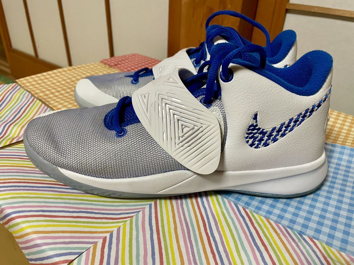 美品！ナイキ NIKE カイリー バスケットシューズ ブルー 24.5㎝ ミニバス_画像4