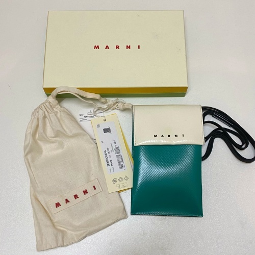 MARNI マル二 PVC ショルダーバッグ スマートフォンケース グリーン×ホワイト 美品【代官山02】