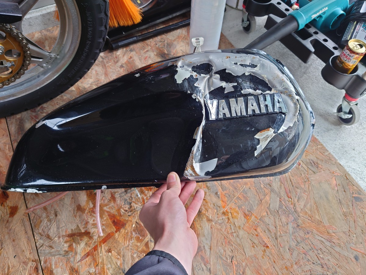 Yahoo!オークション - XJR400 純正タンク ジャンク品 4HM Yahoo!オークション - XJR400 純正タンク ジャンク品 4HM