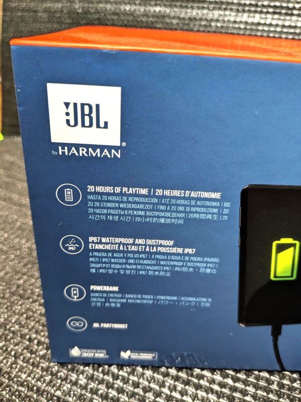 【新品 未開封 ☆ 送料無料】JBL CHARGE5 ポータブル Bluetoothスピーカー ブルー IP67レベル防水 20時間プレー モバイルバッテリーにも♪の画像6